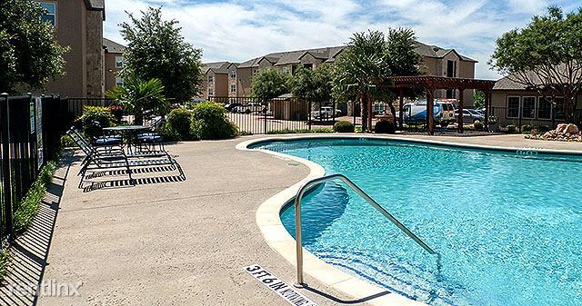 Primary Photo - 3 br, 2 bath Condo - 721 Eastridge Dr Flat...