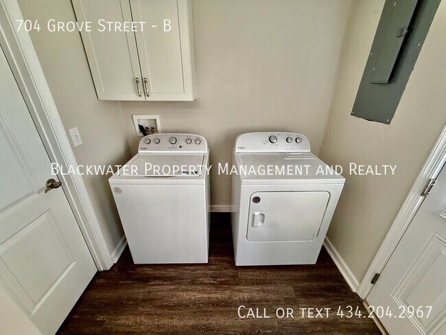 Foto del edificio - 704 Grove St