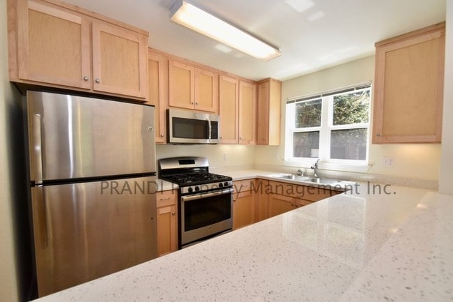 Building Photo - 35 Seminary Rd