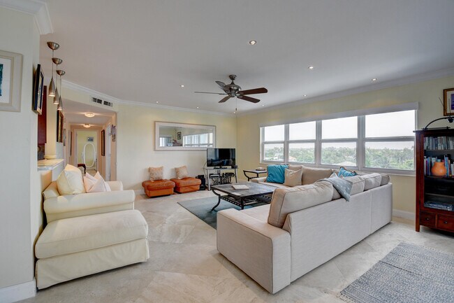 Foto del edificio - 1000 Lowry St