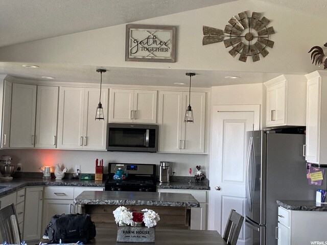 Kitchen 2 - 685 W 100 S St