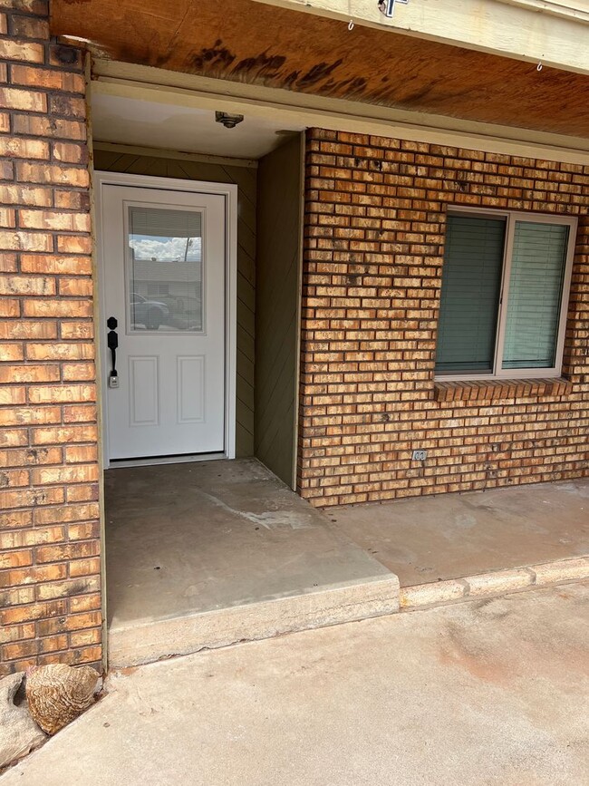 Foto del edificio - Great 3 bedroom 2 bathroom,  home with a h...