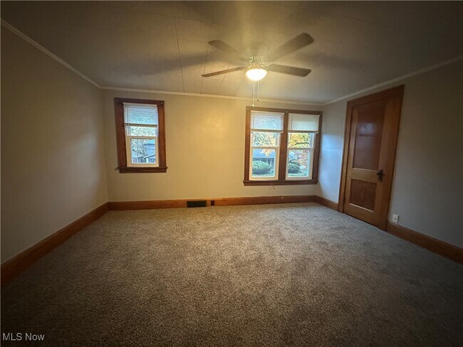 Foto del edificio - 1103 Estelle Ct SE