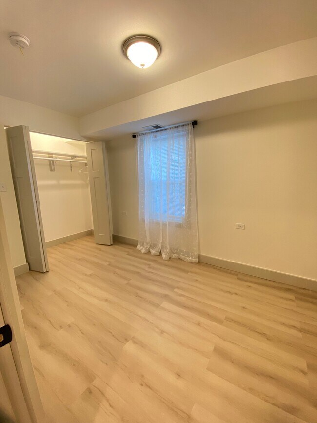 Foto del edificio - 3126 W 38th St
