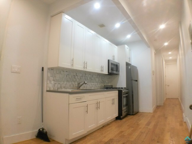 Foto del edificio - 1139 Greene Ave