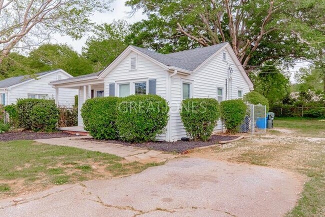 Building Photo - 103 Landwood Ave