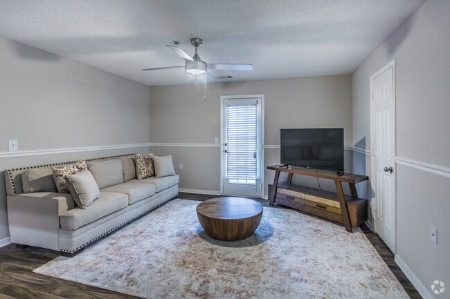 Begonia - Living Area - The Crossings at Tunica