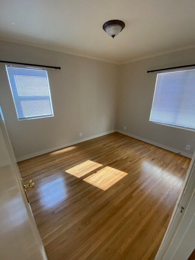 BR #1 - 2117 S Ridgeley Dr