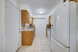 Building Photo - 5906 Golden Forest Dr