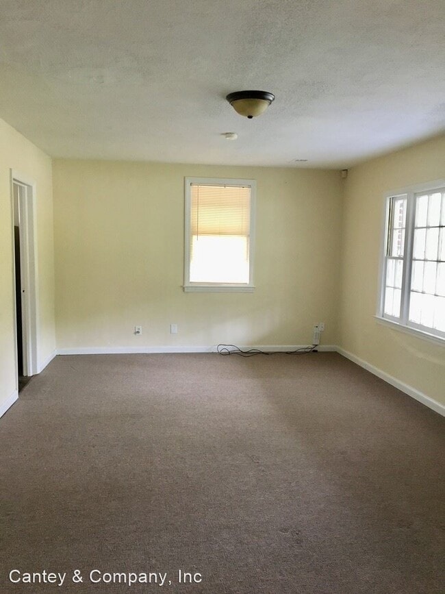 Foto del edificio - 2 br, 1 bath House - 2213 Cushman Drive