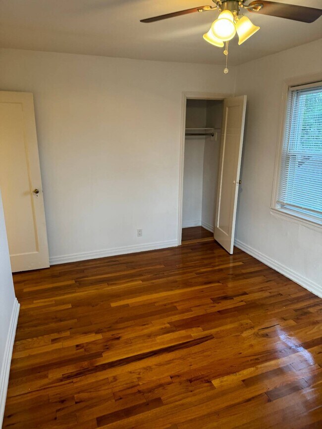 Building Photo - 47-13-47-21 21st Ave