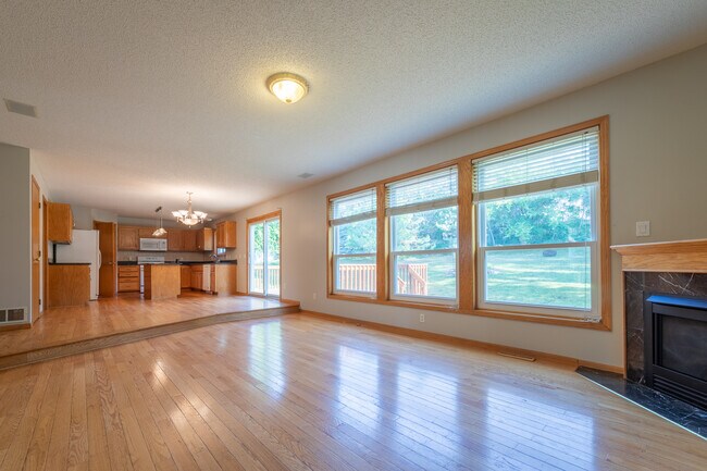 Foto del edificio - 12600 Sandy Point Rd