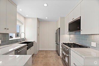 Building Photo - 3309 Highland Ave