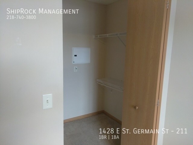 Building Photo - 1428 E St Germain St