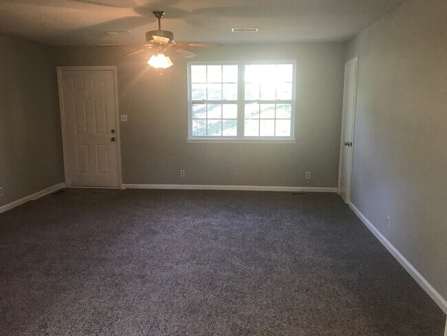 Building Photo - Pet Friendly Home For Rent Near Dover Cros...