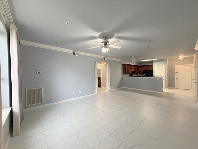 Foto del edificio - 6611 W Sam Houston Pkwy S