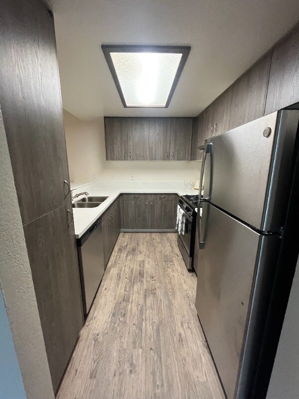 Foto del edificio - 9237 Elk Grove Florin Rd