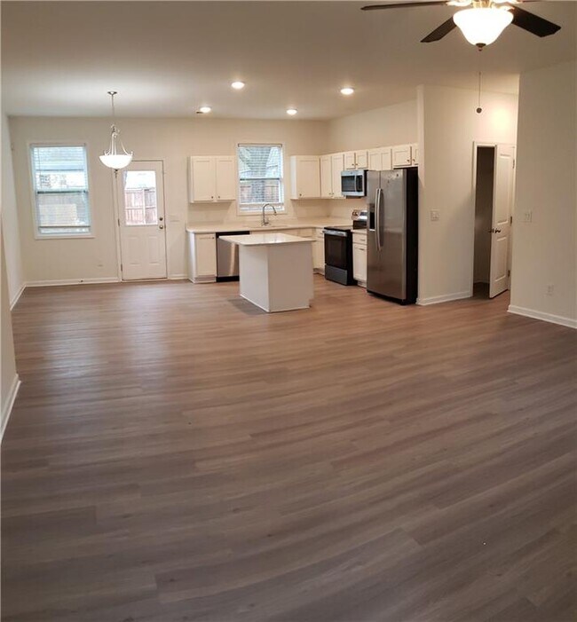 Building Photo - 1151 Pontiac Cir