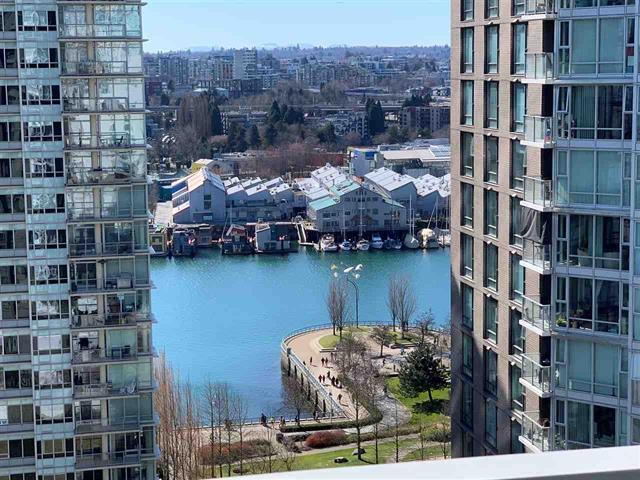 Building Photo - 1408 Strathmore Mews