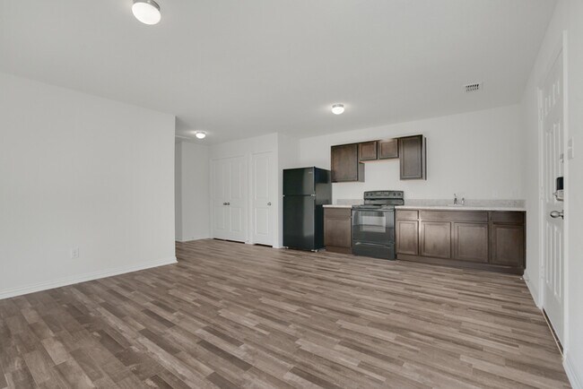 Foto del edificio - 703 S Mobberly Ave