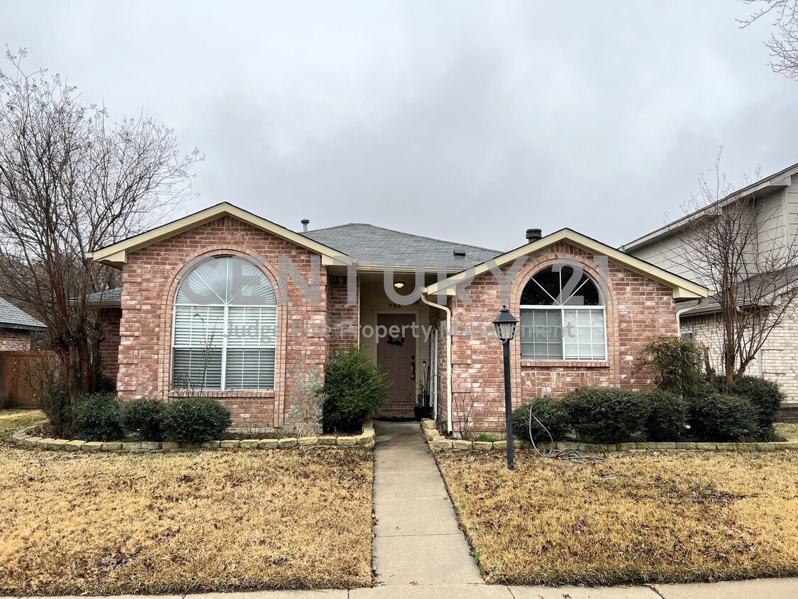 Foto principal - Charming 3/2/2 in Flower Mound For Rent!