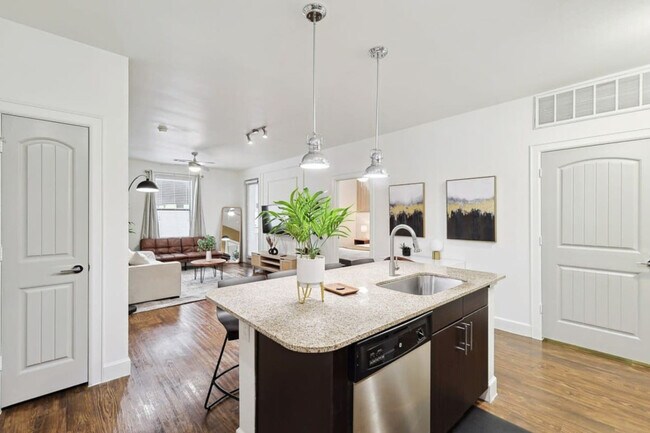 Foto del edificio - 5725 Town and Country Blvd