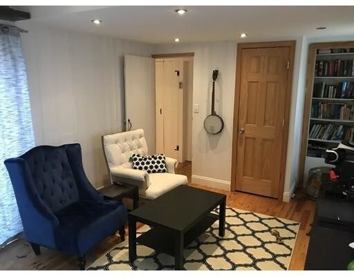 Building Photo - 14 Ivy St