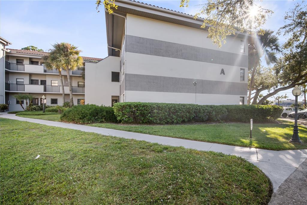 Foto principal - 2650 Countryside Blvd