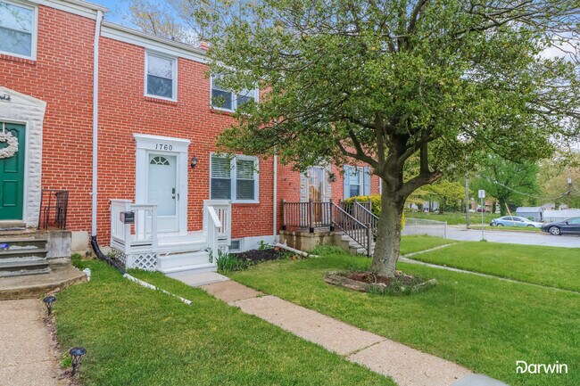 Building Photo - 1760 Weston Ave