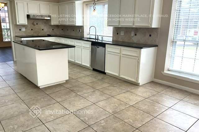 Building Photo - 2113 Pleasant Valley Dr