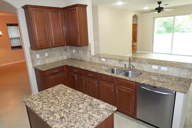 Foto del edificio - 481 SW Sun Cir