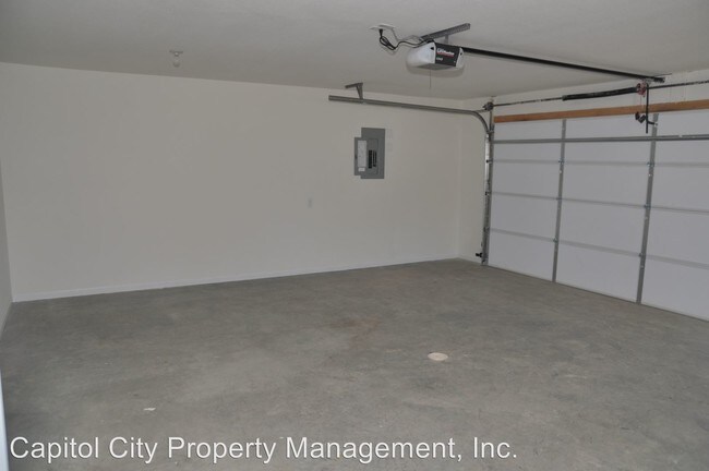 Building Photo - 1043 Emily Ln
