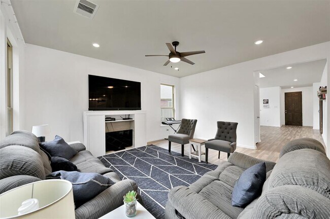 Building Photo - 1159 Swinford Ct
