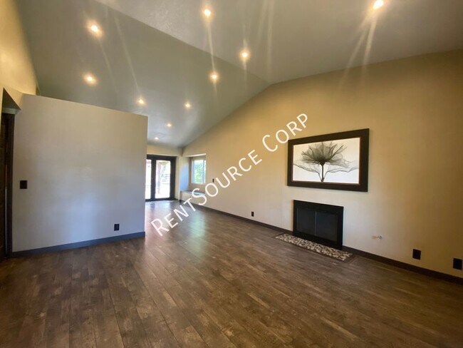 Foto del edificio - 2 Bedroom Single Story Home For Lease in C...