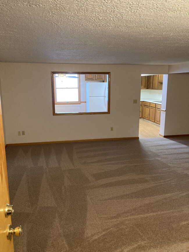 Living room - 7065 Starcliff Ave NW