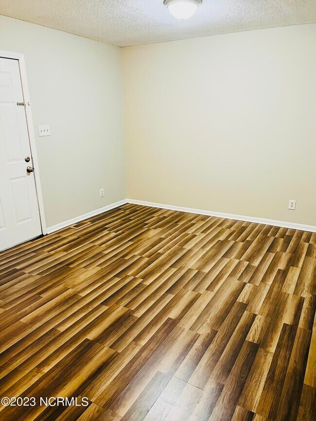 Building Photo - 1105 Brownlea Dr