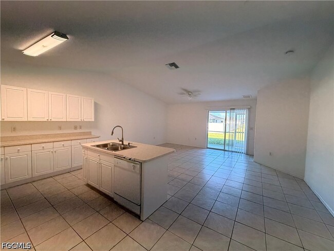 Foto del edificio - 1818 Andalusia Blvd