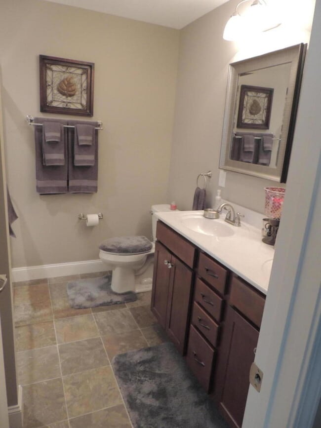 Building Photo - Stunning 3-Bed, 2.5-Bath Home with Hardwood Floors and Fenced Yard in Knoxville