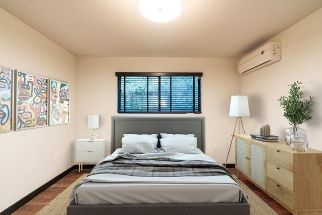 Building Photo - 2415 Ocean Ave