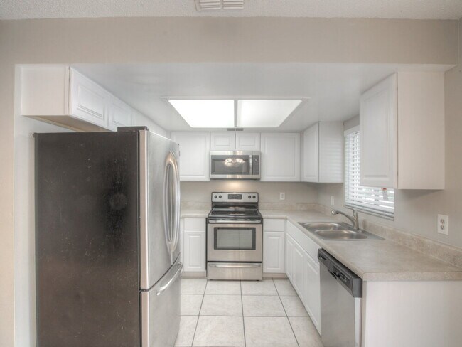 Foto del edificio - 2922 Loch Arbor Ct