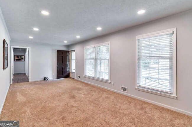 Foto del edificio - 759 Glen Cir SW