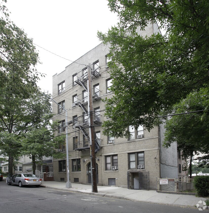 Primary Photo - 43-45 Adrian Ave