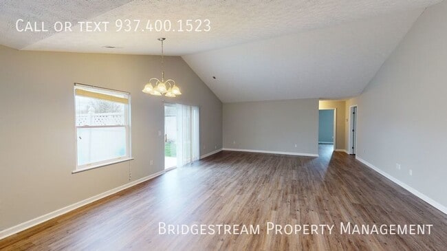 Building Photo - 3 Bed 2 Bath With Attached 2 Car Garage Du...