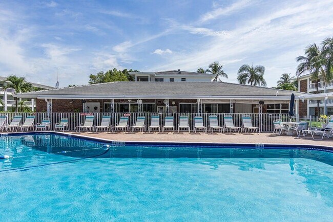 Foto del edificio - 2455 NE 51st St