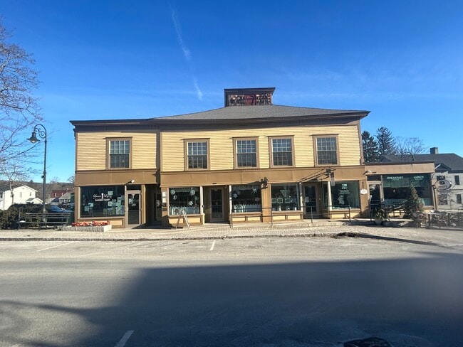 Foto del edificio - 27 Housatonic St