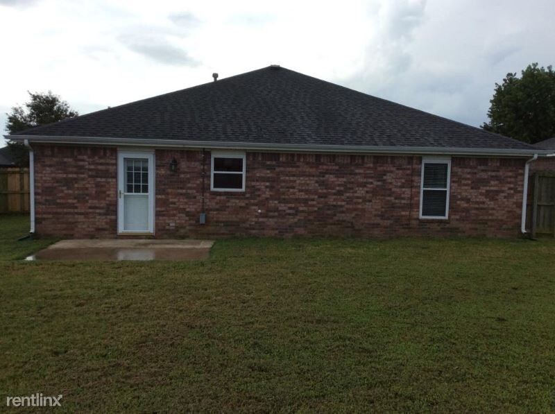 Building Photo - 3 br, 2 bath House - 620 Cass Road