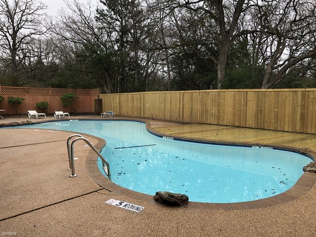 Foto del edificio - 2 br, 2 bath Condo - Oaks of Villa Maria D...