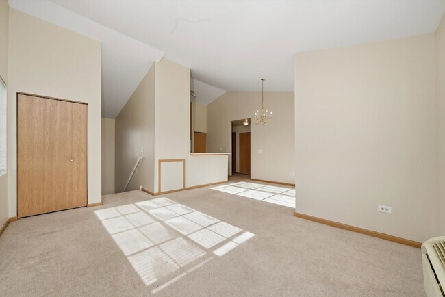 Foto del edificio - 417 Silverstone Dr