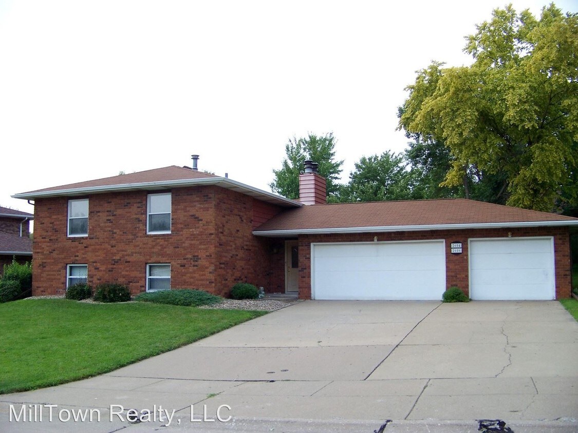 Primary Photo - 2604 E 50th St