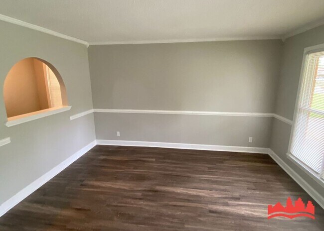 Building Photo - 5303 Villa Del Rey Dr